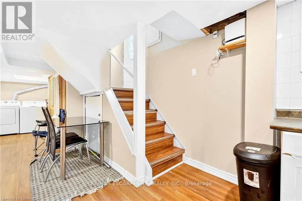 111 LELAND STREET