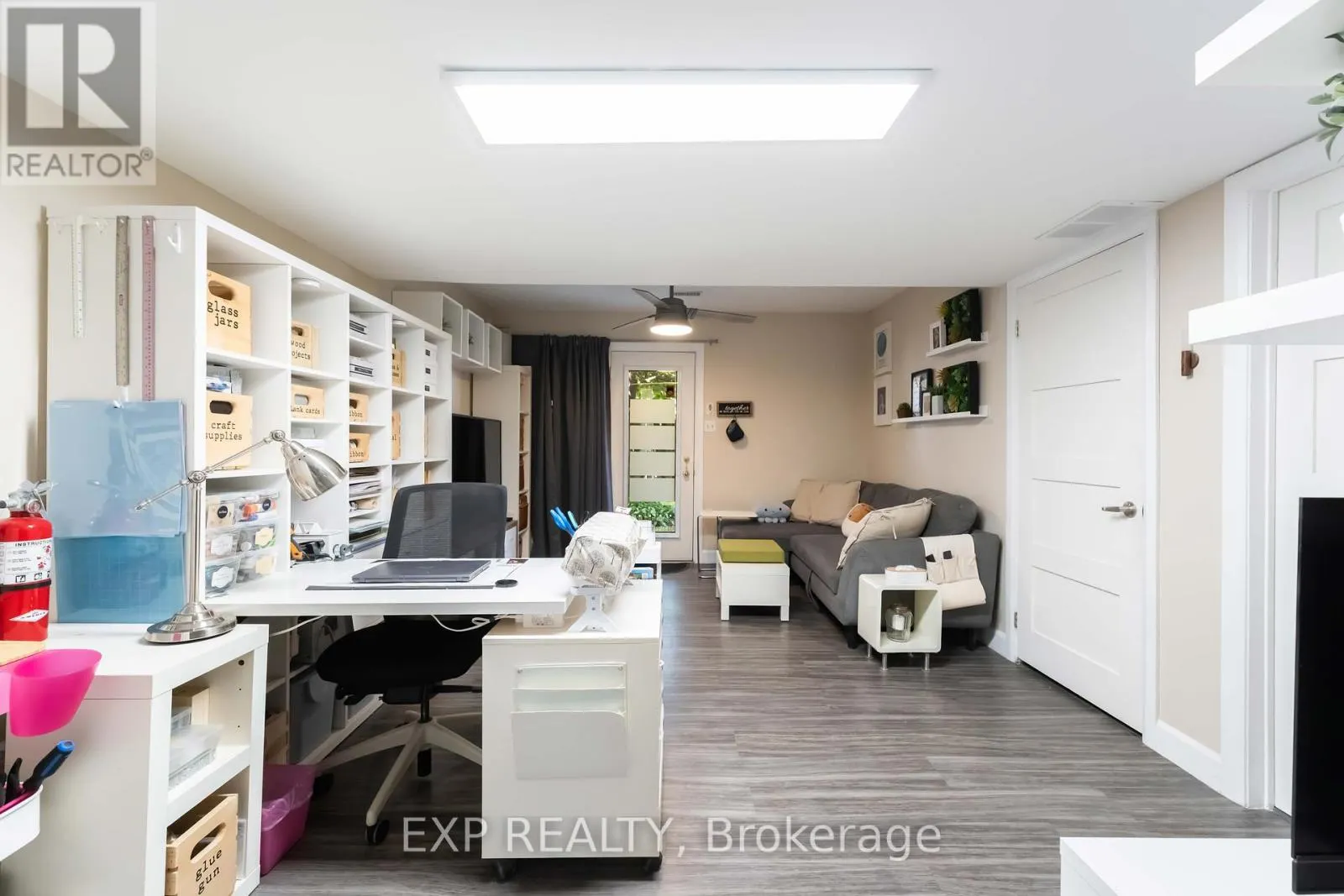 37 - 72 STONE CHURCH ROAD W