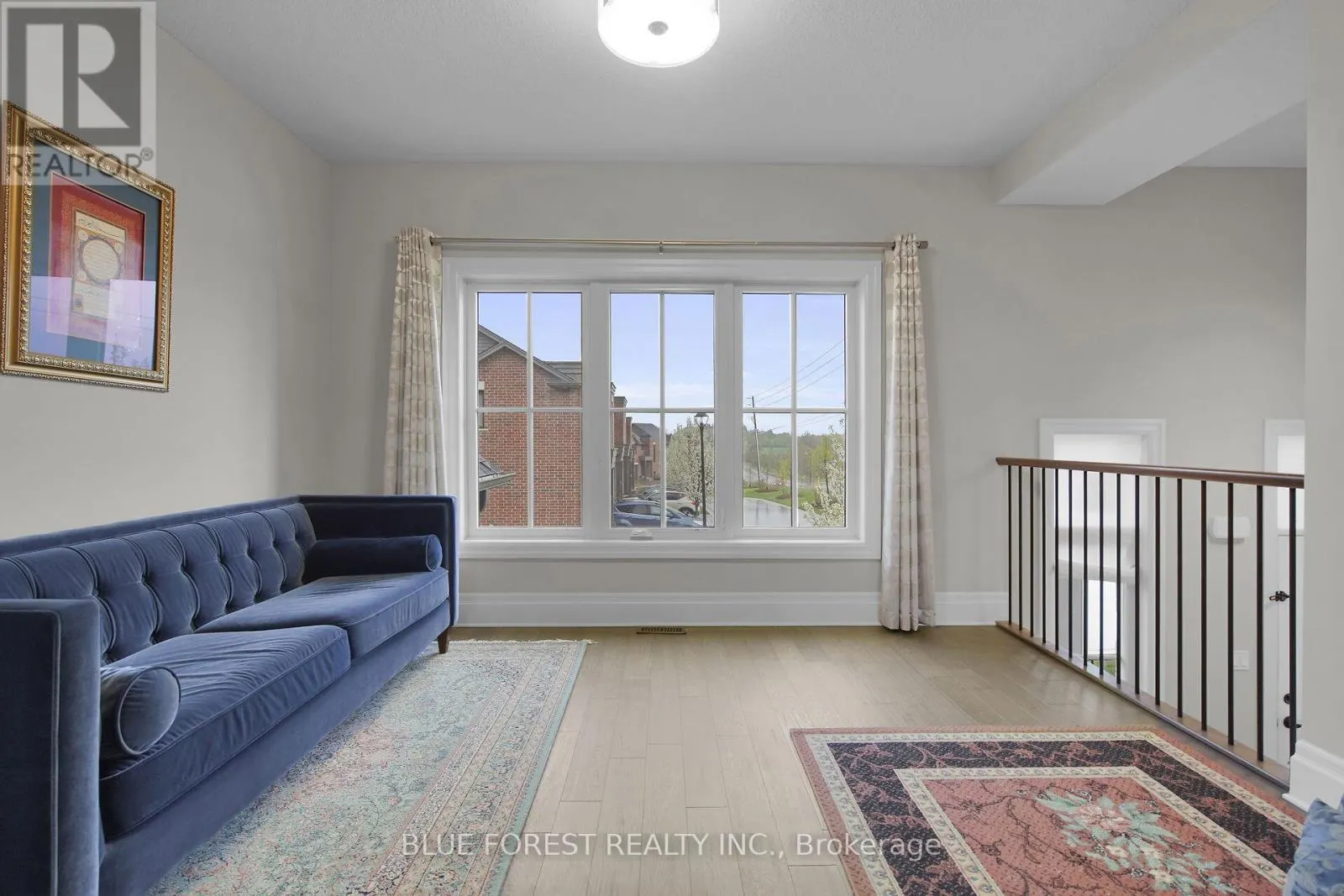 2 - 555 SUNNINGDALE ROAD E, #2