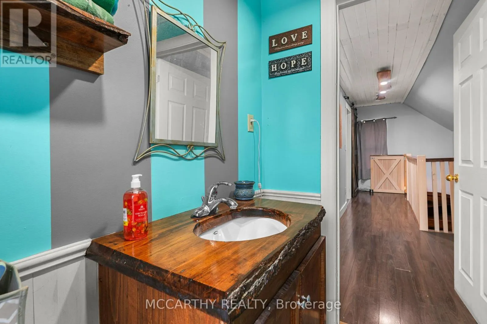 180 GREY STREET W