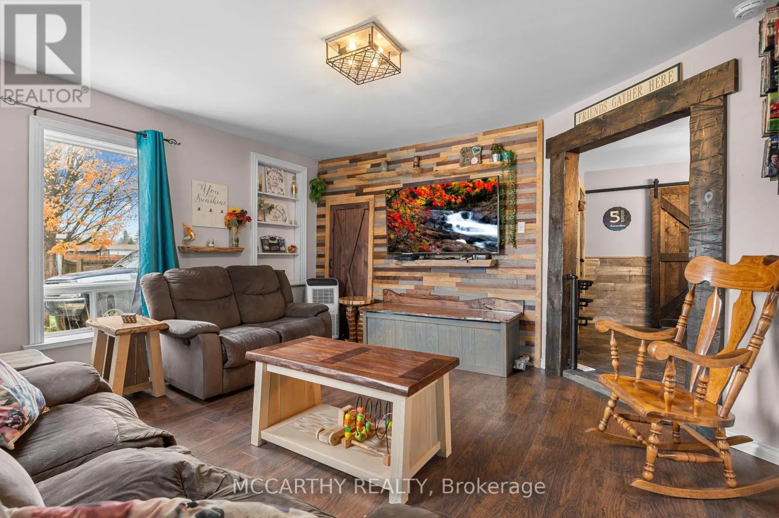 180 GREY STREET W