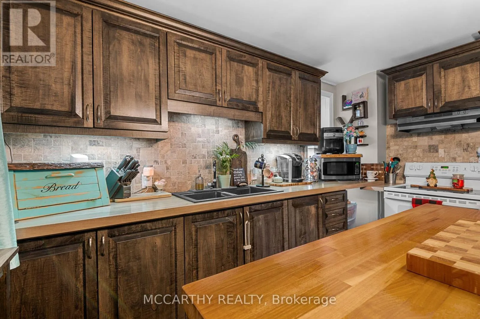180 GREY STREET W
