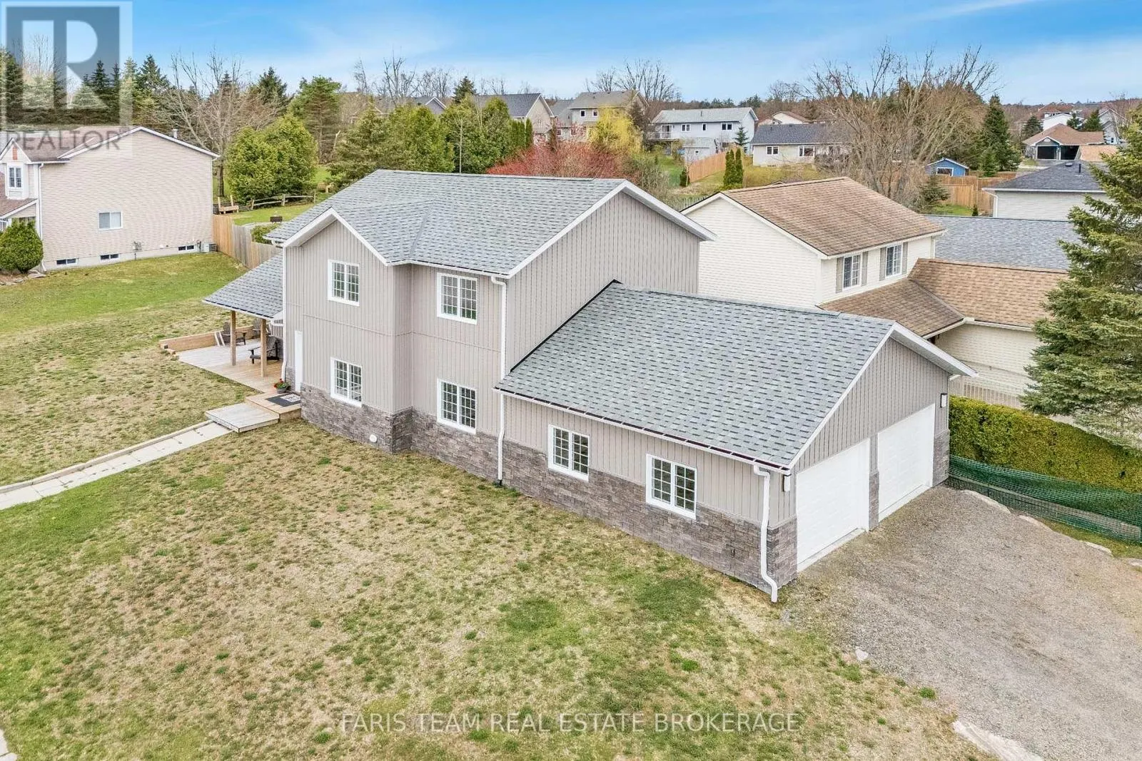 15 LANKIN AVENUE