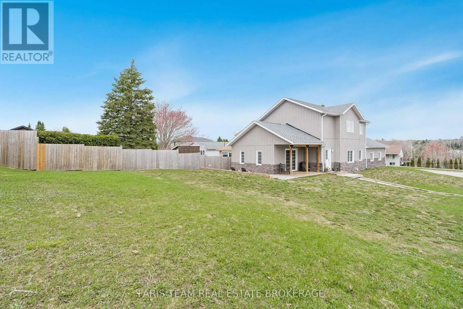 15 LANKIN AVENUE