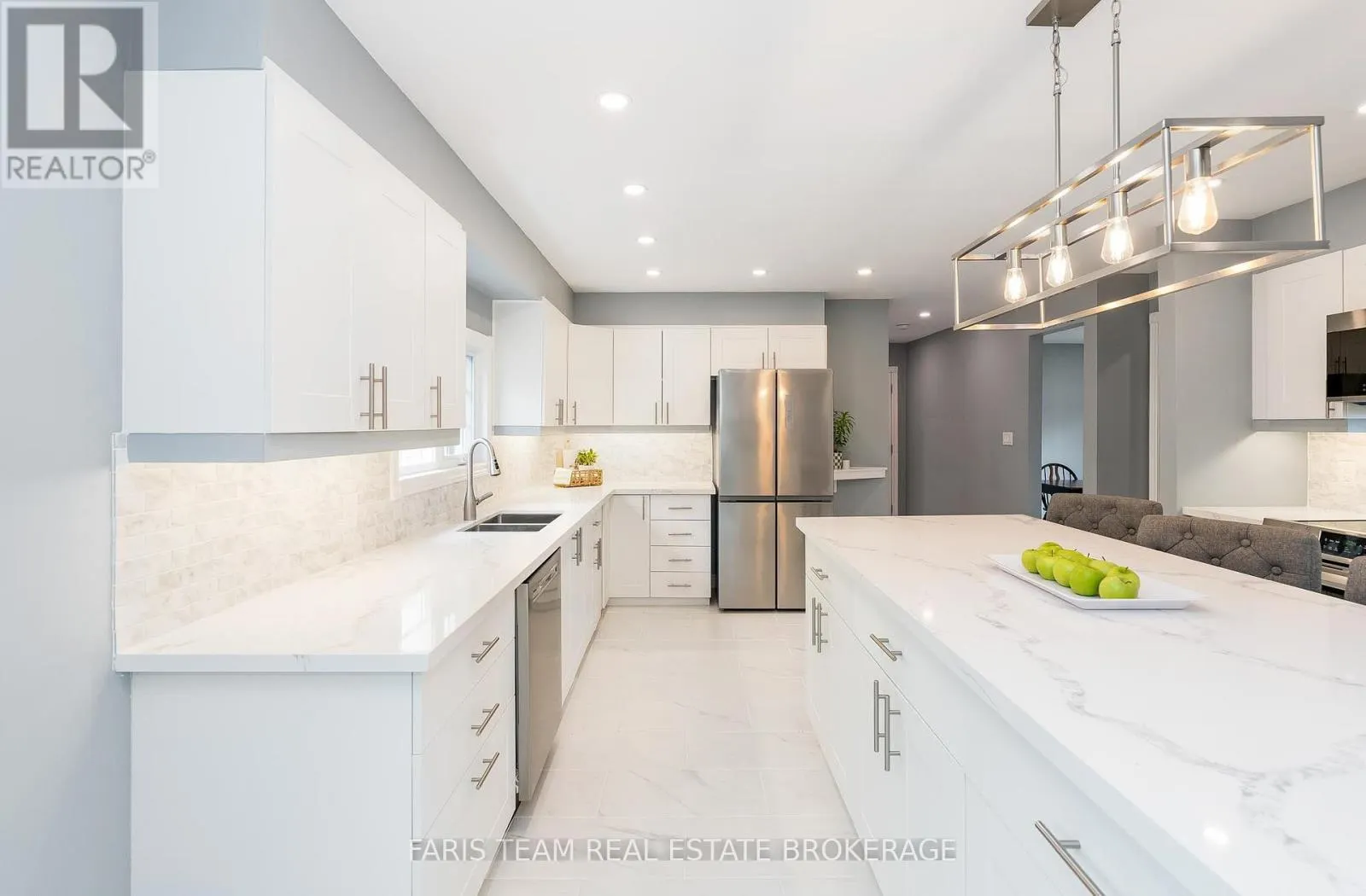 15 LANKIN AVENUE