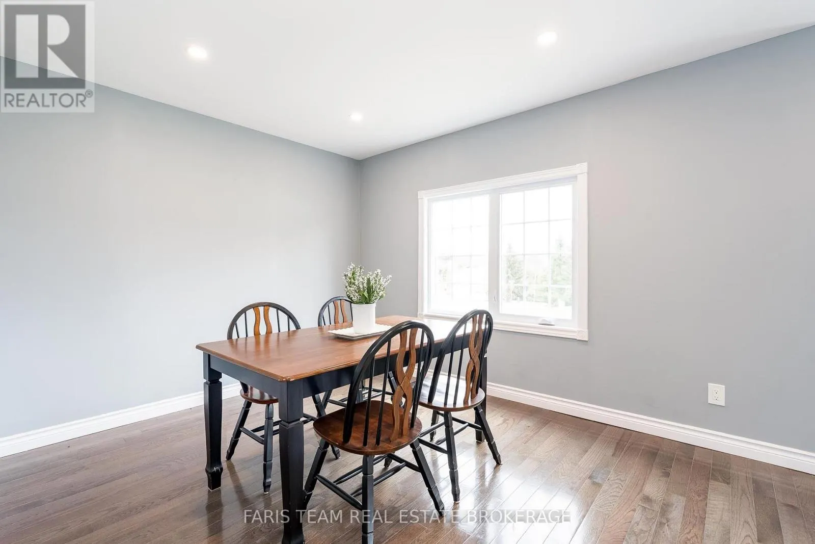 15 LANKIN AVENUE