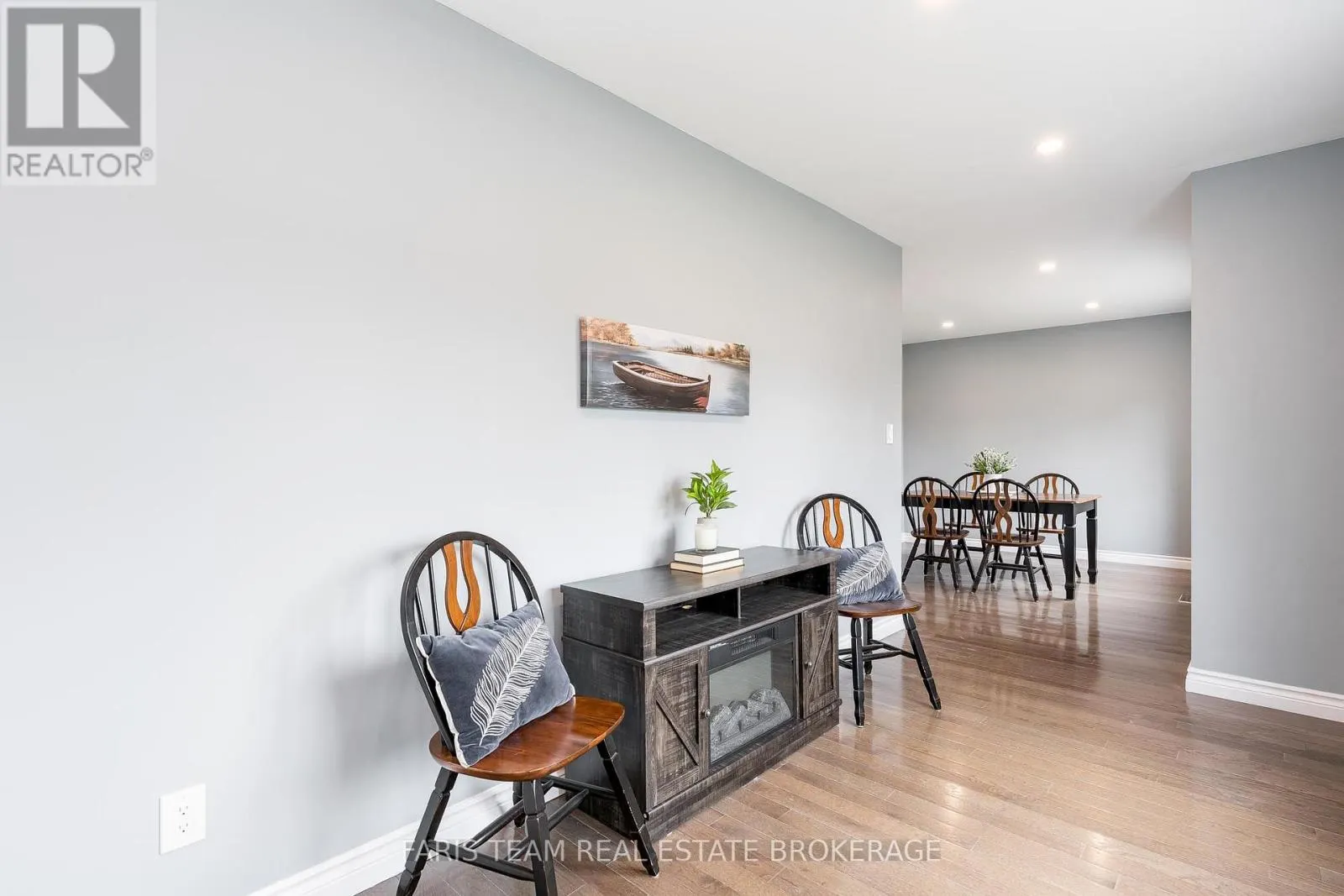 15 LANKIN AVENUE