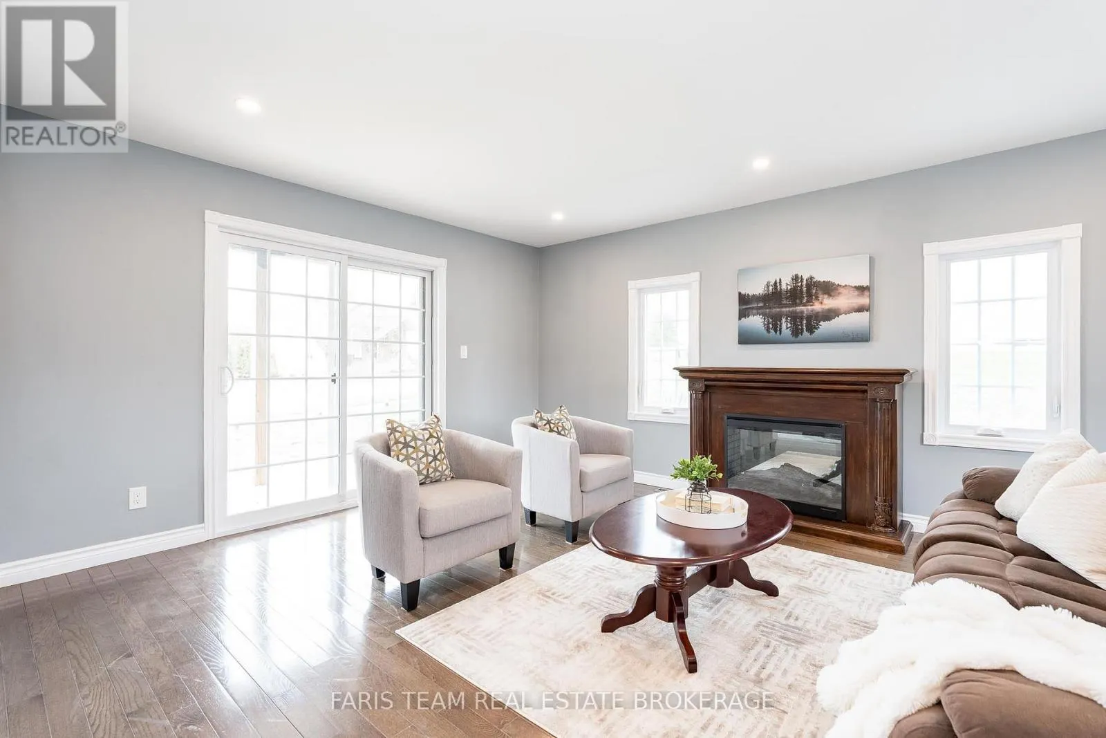 15 LANKIN AVENUE