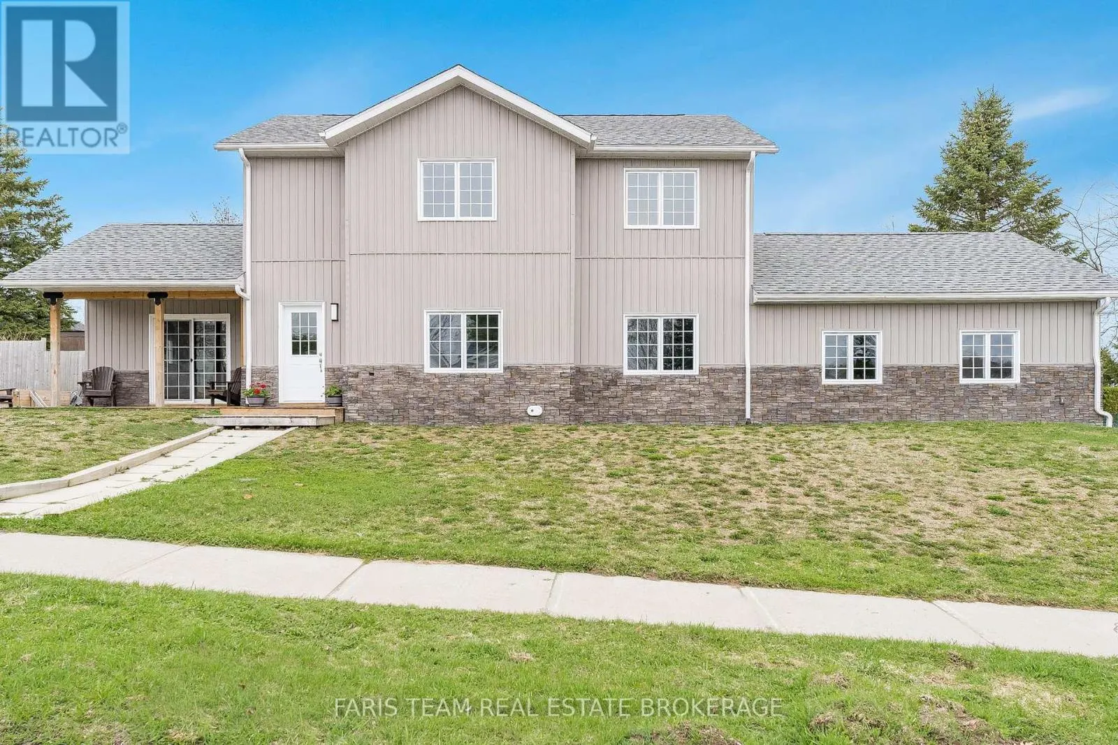 15 LANKIN AVENUE