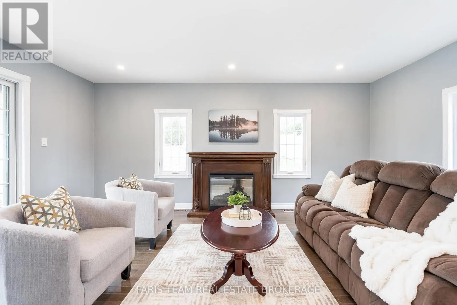 15 LANKIN AVENUE