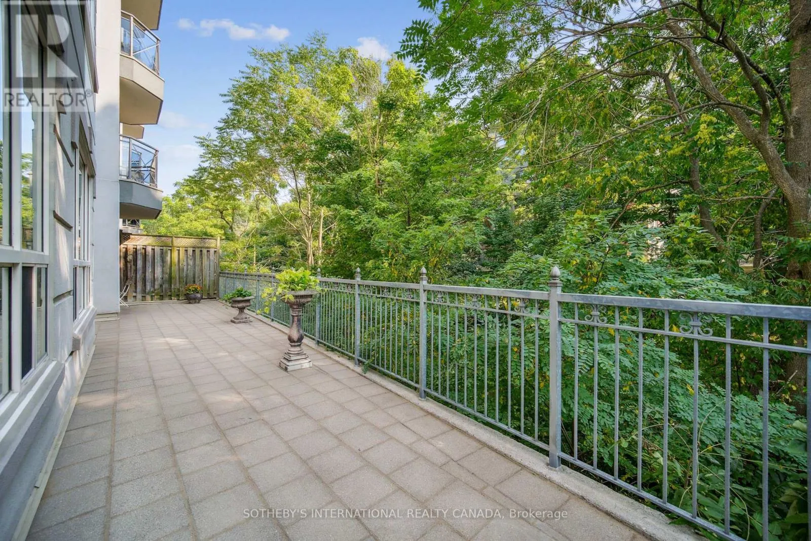 103 - 2000 CREEKSIDE DRIVE