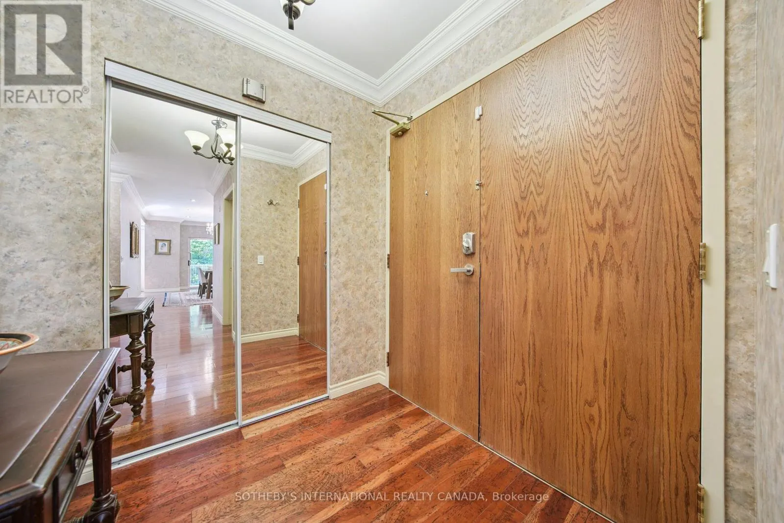 103 - 2000 CREEKSIDE DRIVE