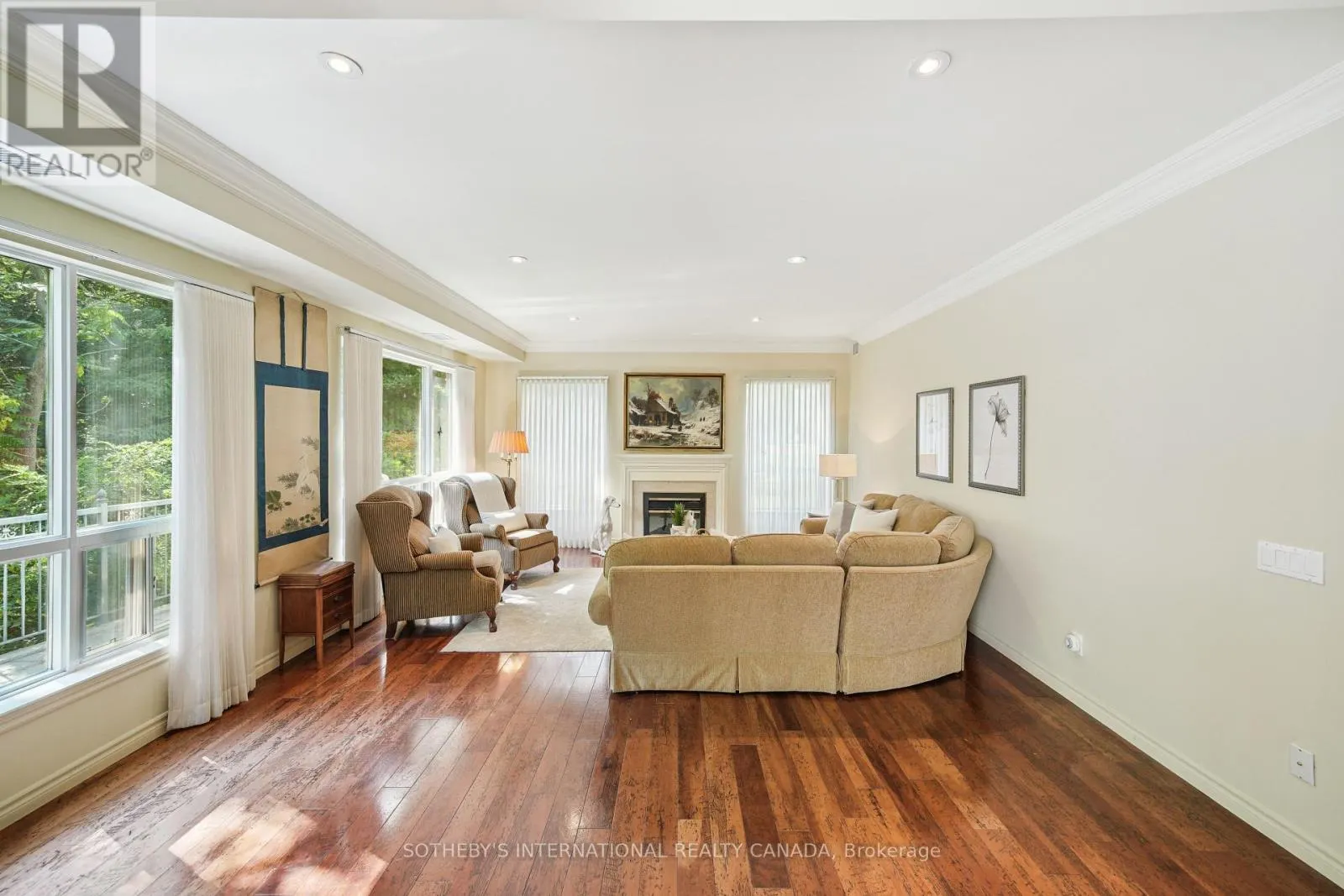 103 - 2000 CREEKSIDE DRIVE