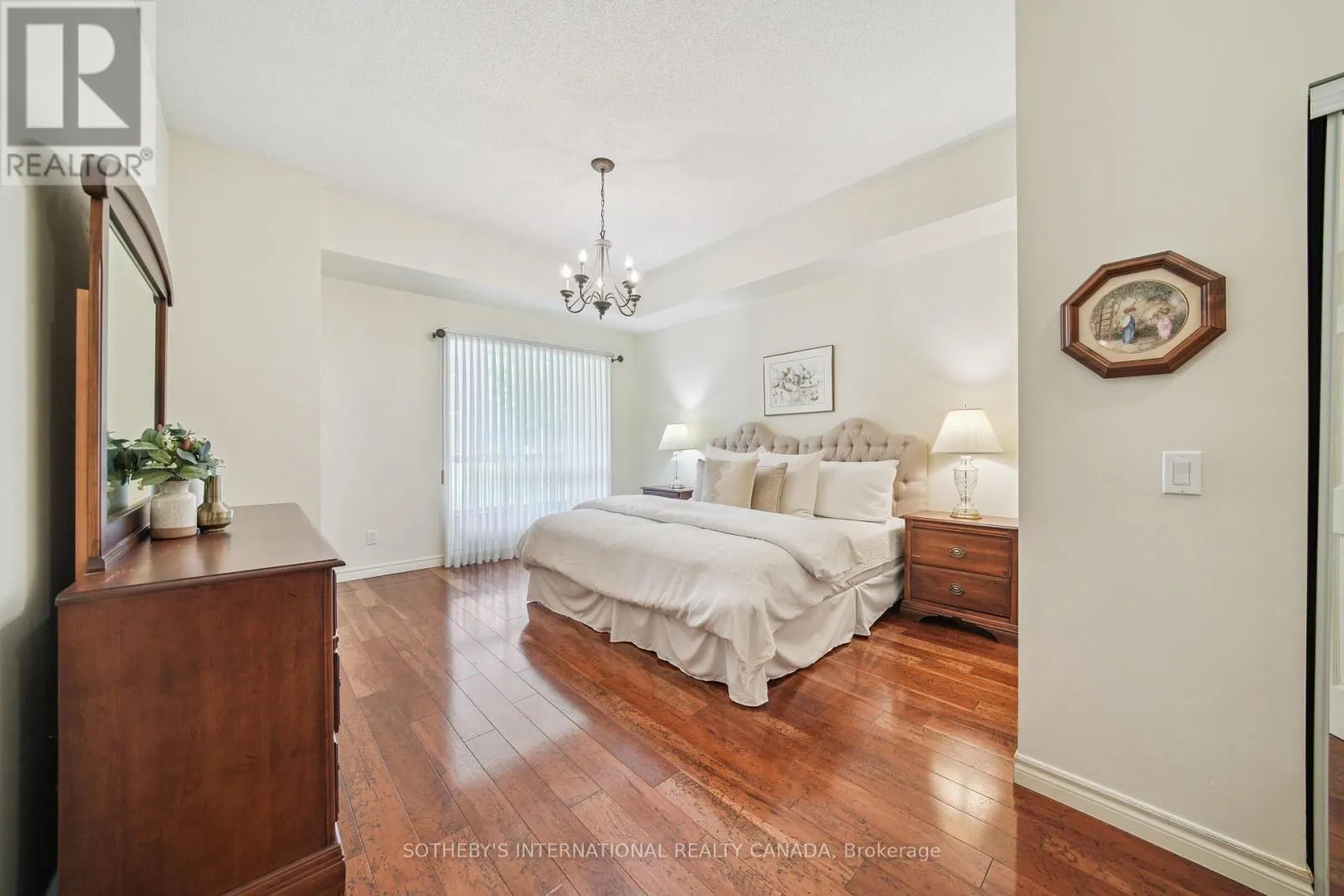 103 - 2000 CREEKSIDE DRIVE
