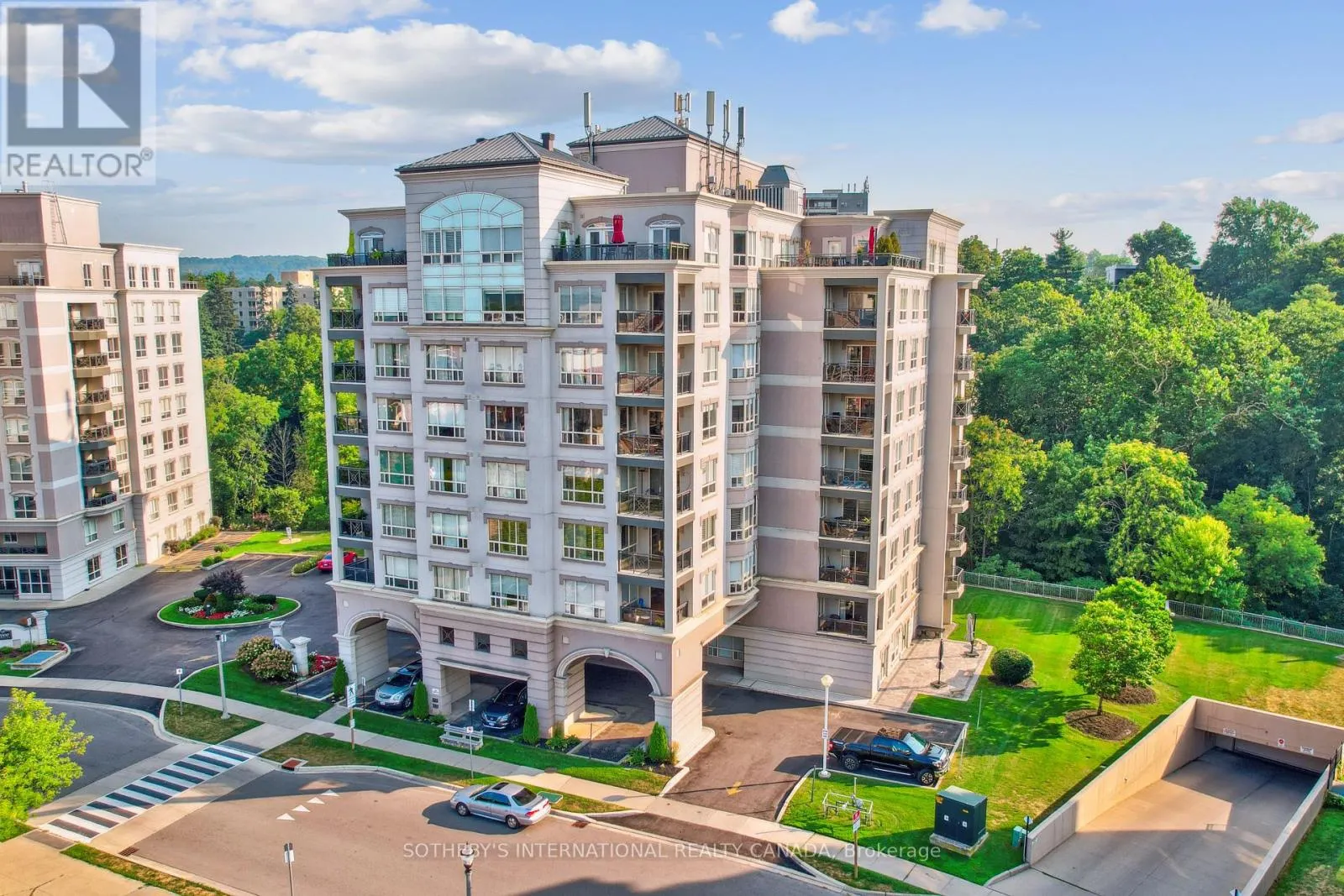 103 - 2000 CREEKSIDE DRIVE