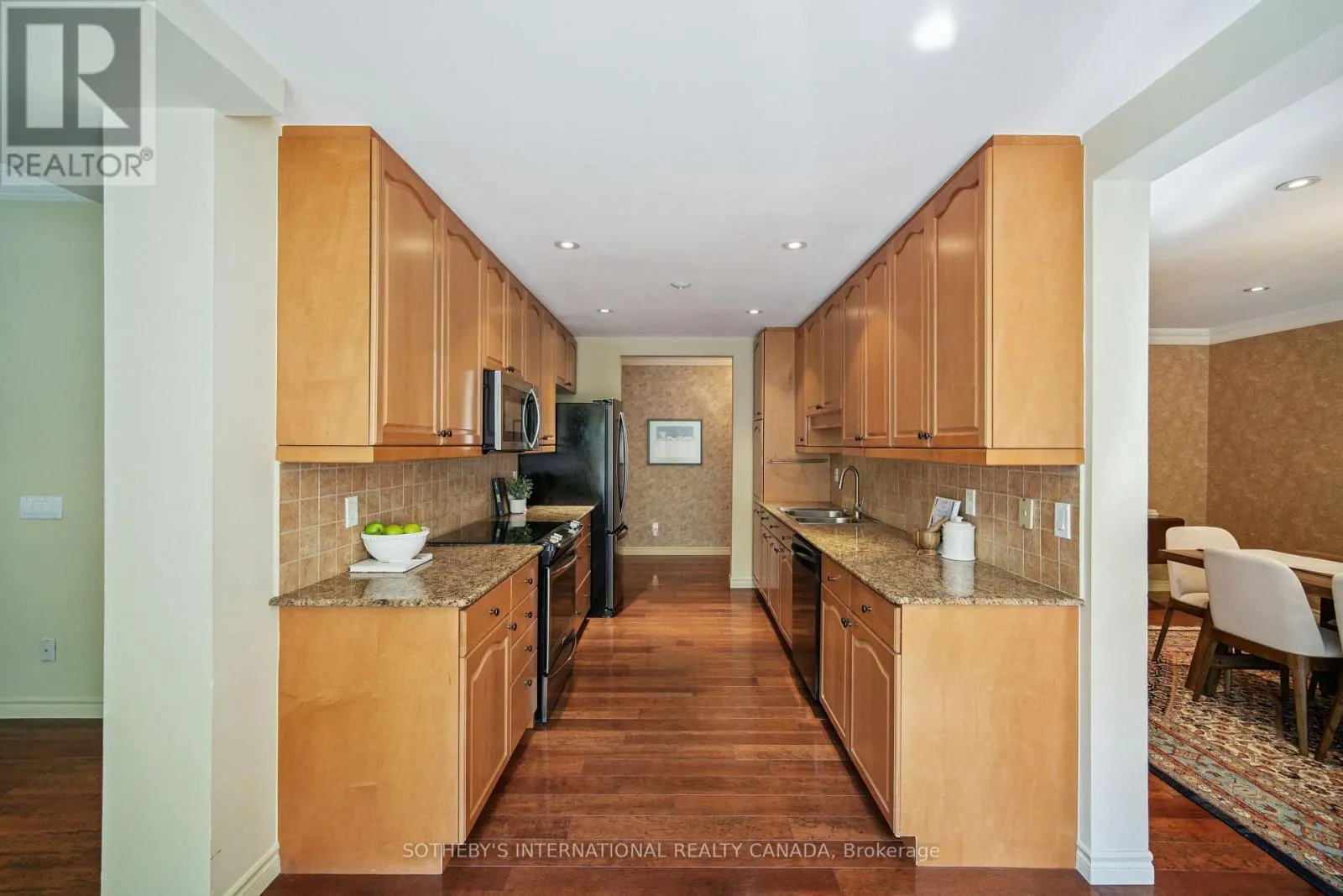 103 - 2000 CREEKSIDE DRIVE