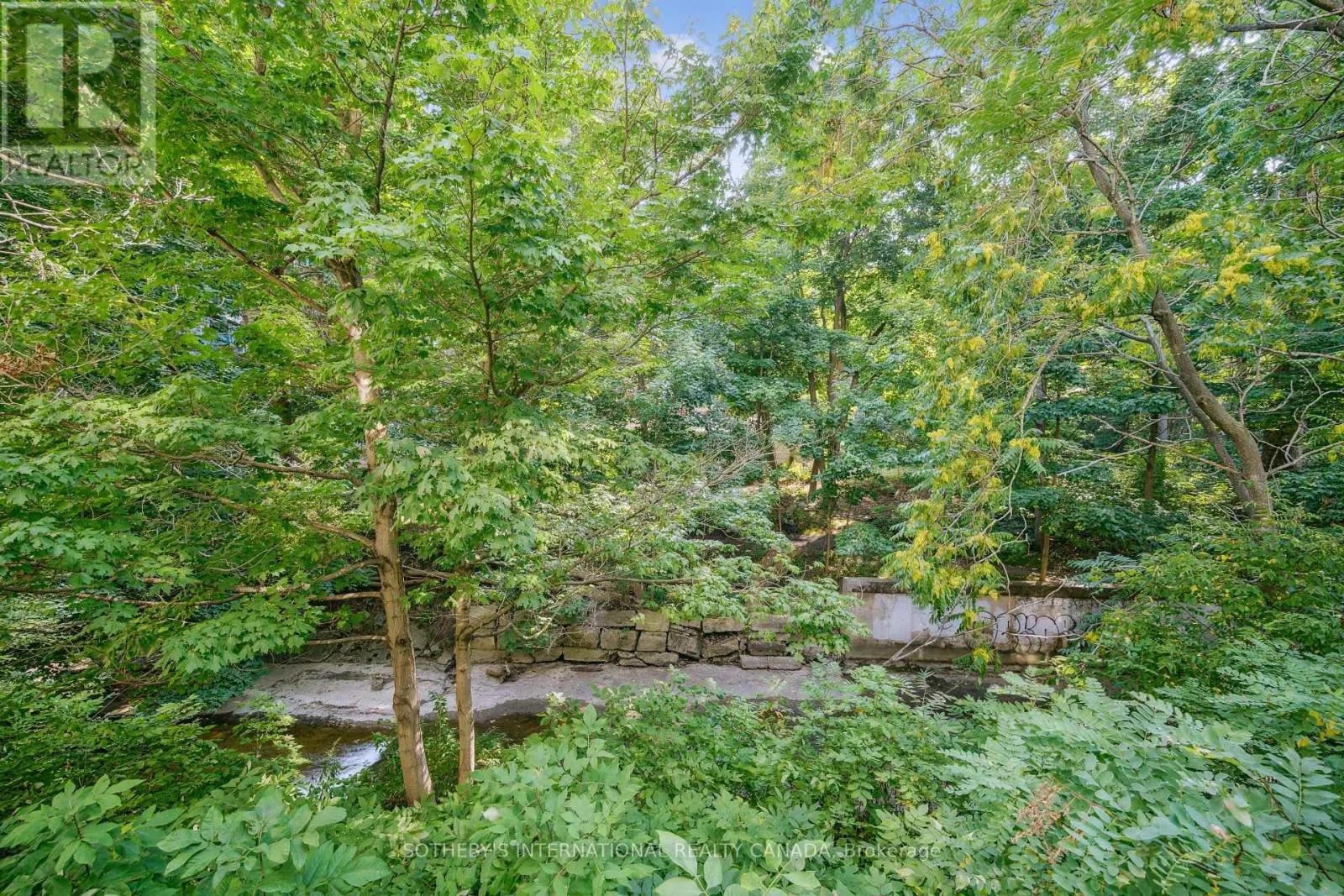 103 - 2000 CREEKSIDE DRIVE