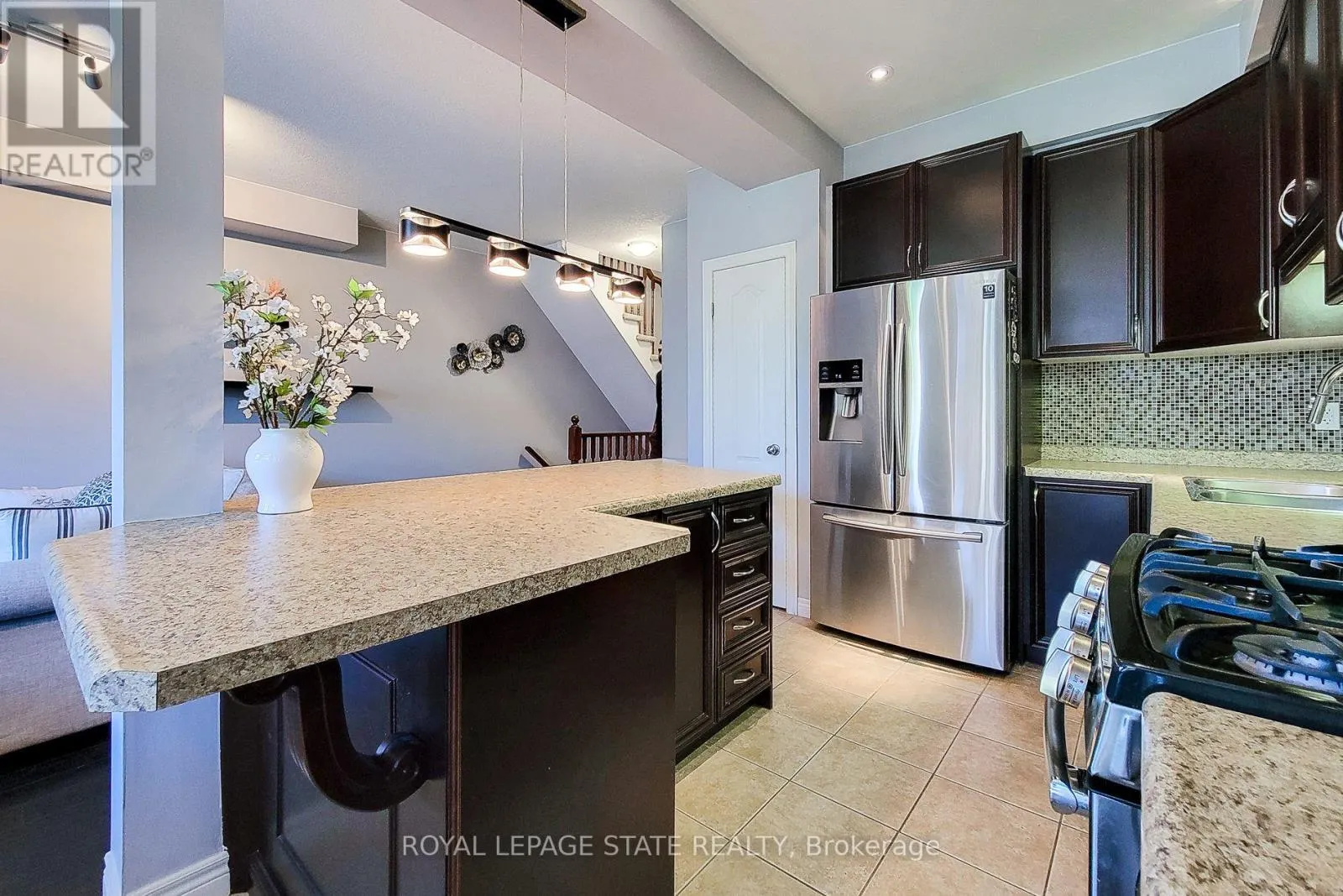 110 MARINA POINT CRESCENT