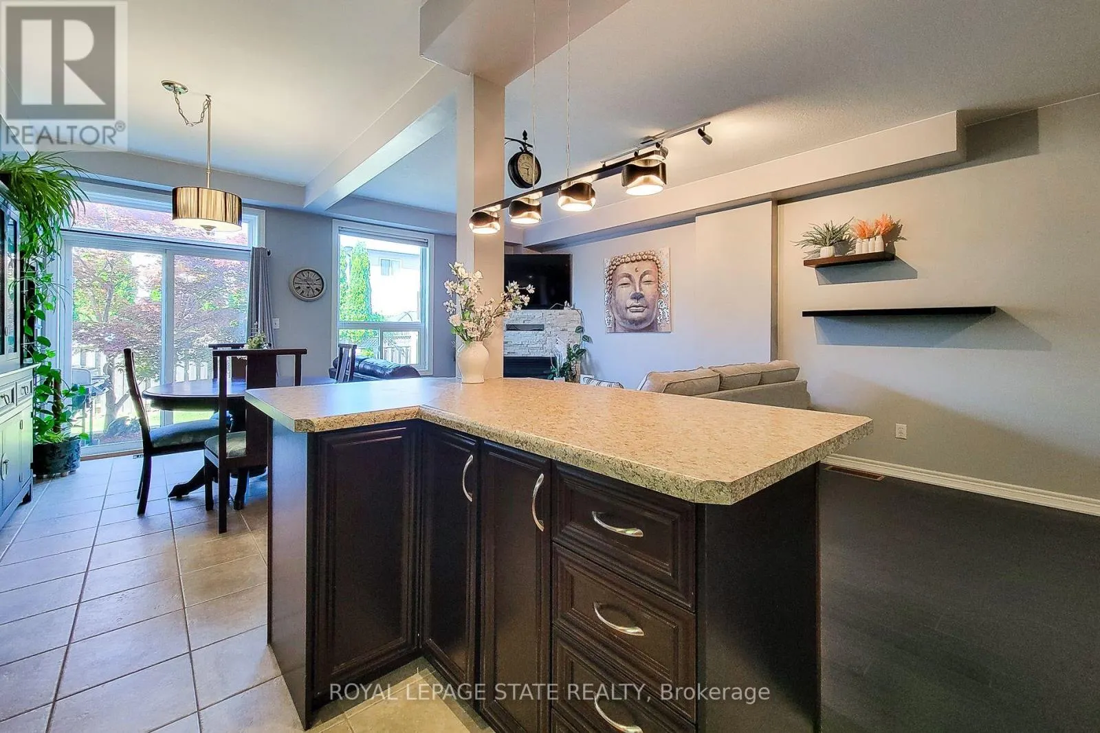 110 MARINA POINT CRESCENT