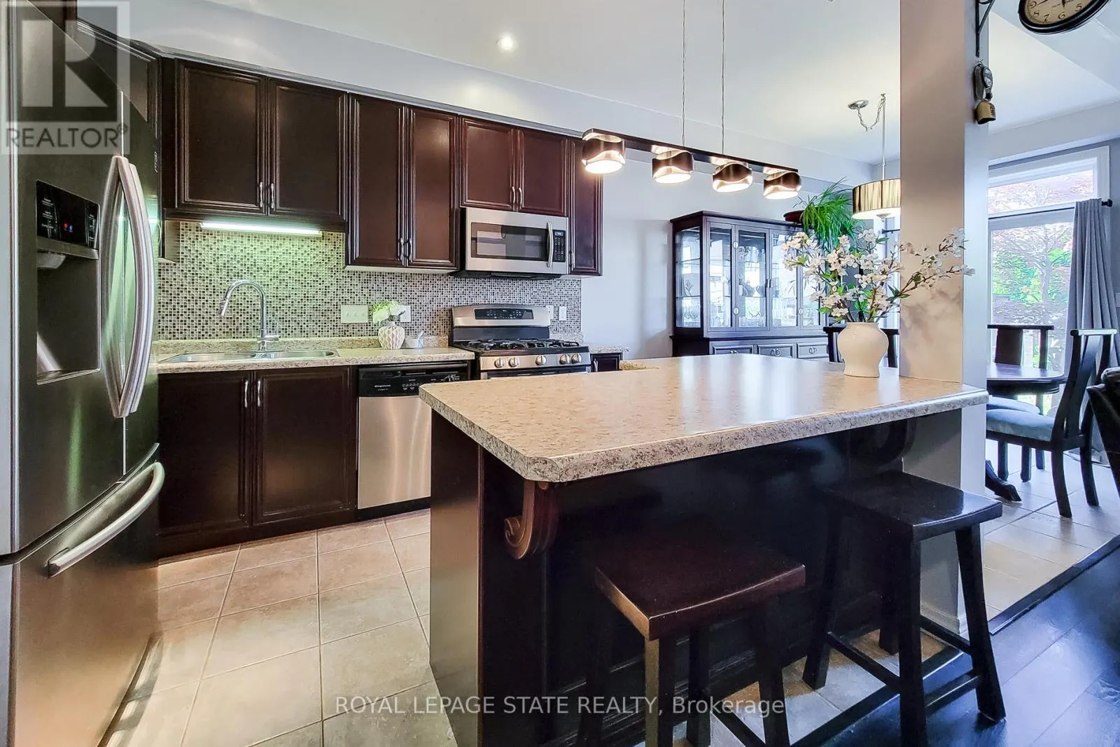 110 MARINA POINT CRESCENT
