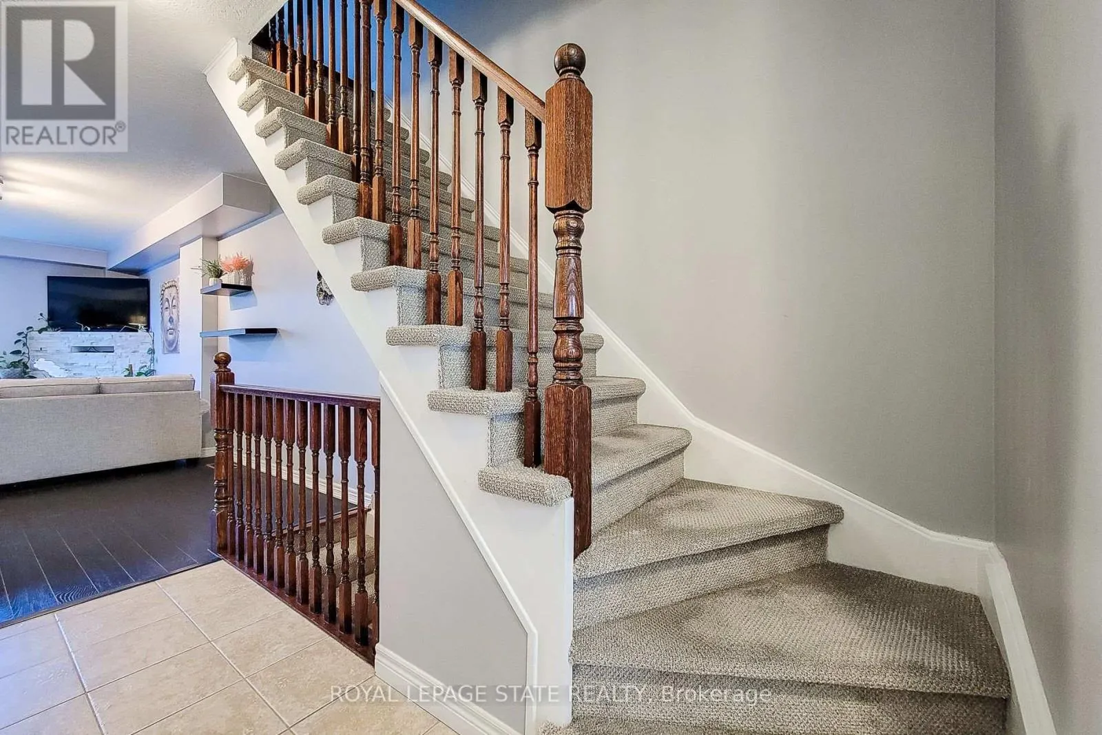110 MARINA POINT CRESCENT