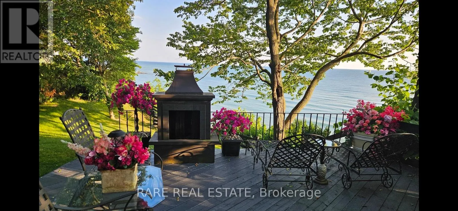 735 LAKESHORE ROAD E