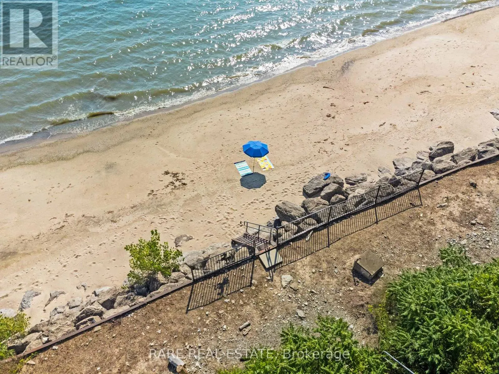 735 LAKESHORE ROAD E
