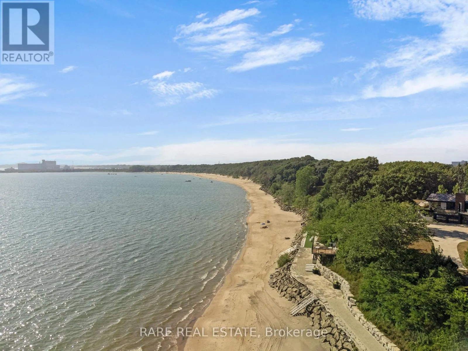 735 LAKESHORE ROAD E