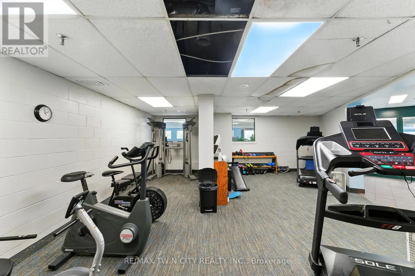1104 - 237 KING STREET W