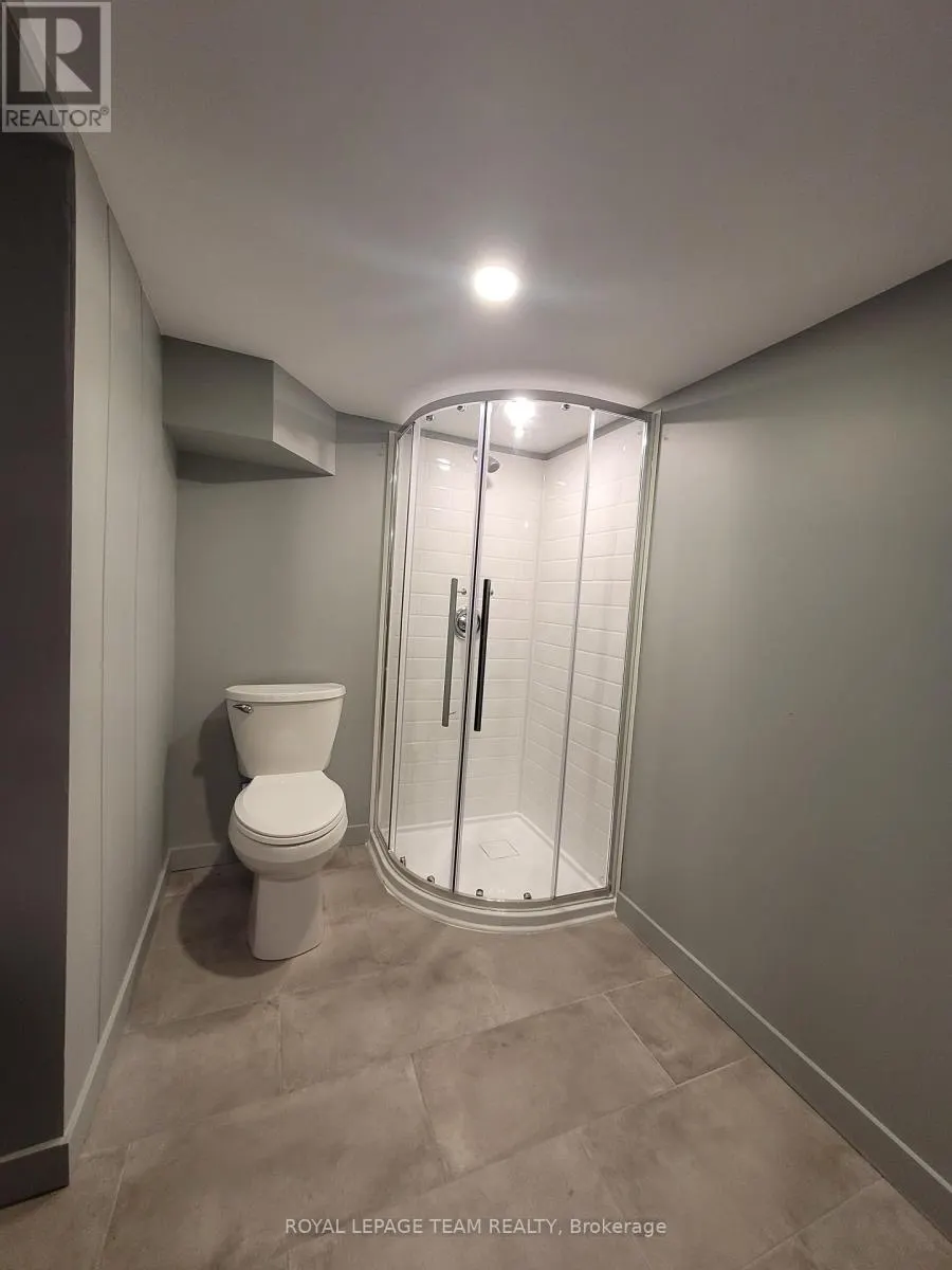 1008 ST. LAURENT BOULEVARD