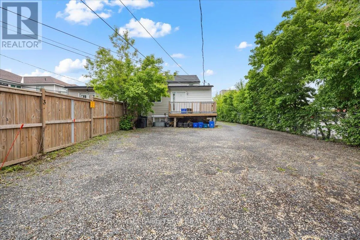 1008 ST. LAURENT BOULEVARD