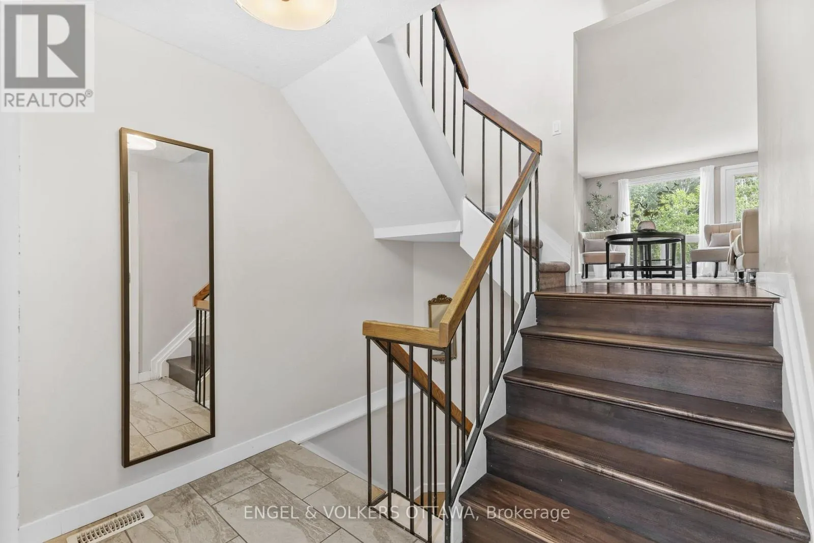 42D BENLEA DRIVE