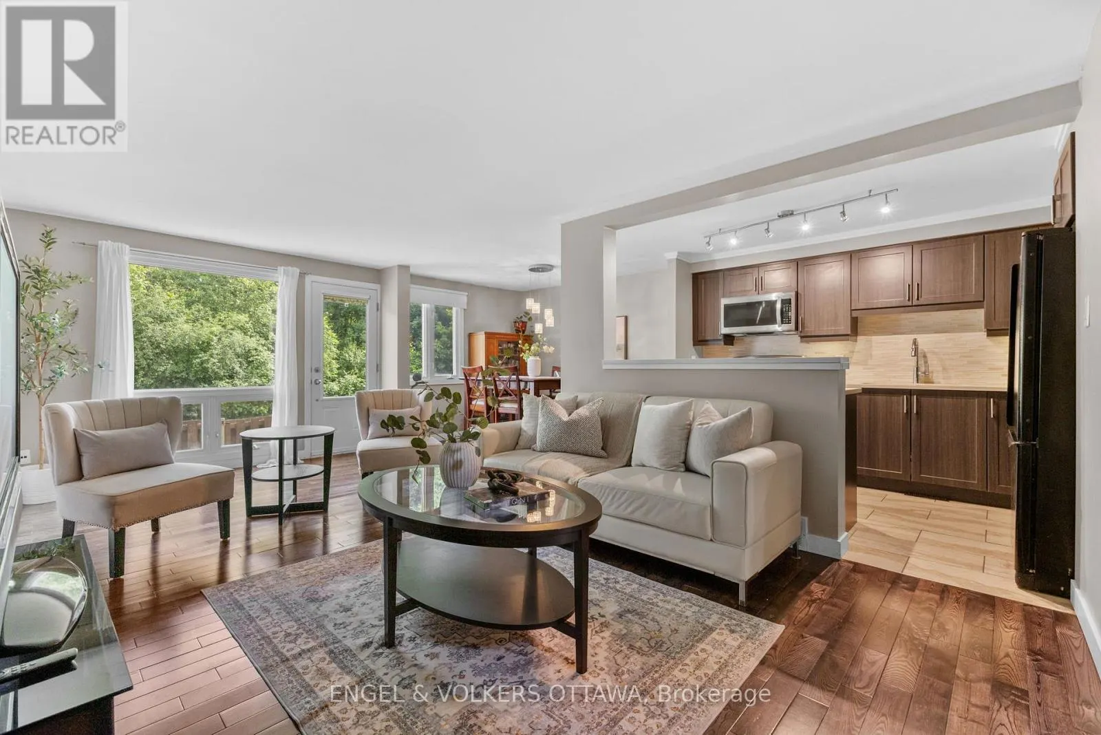42D BENLEA DRIVE