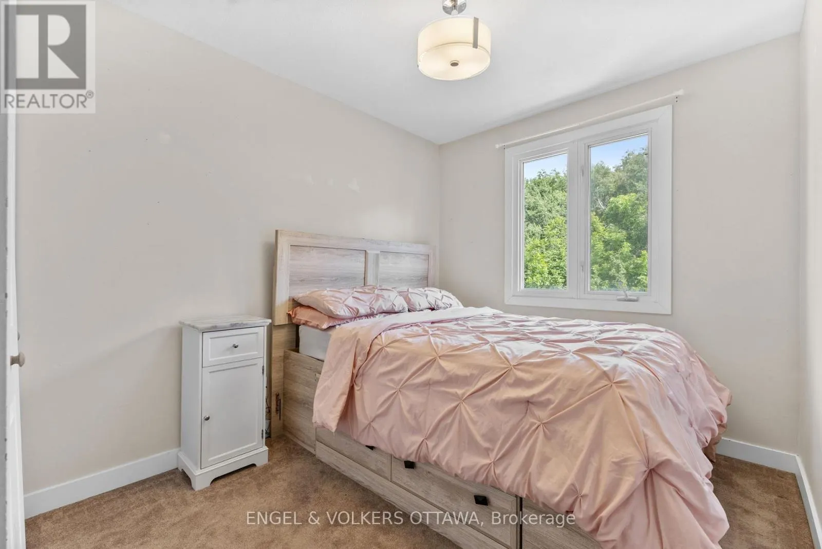 42D BENLEA DRIVE