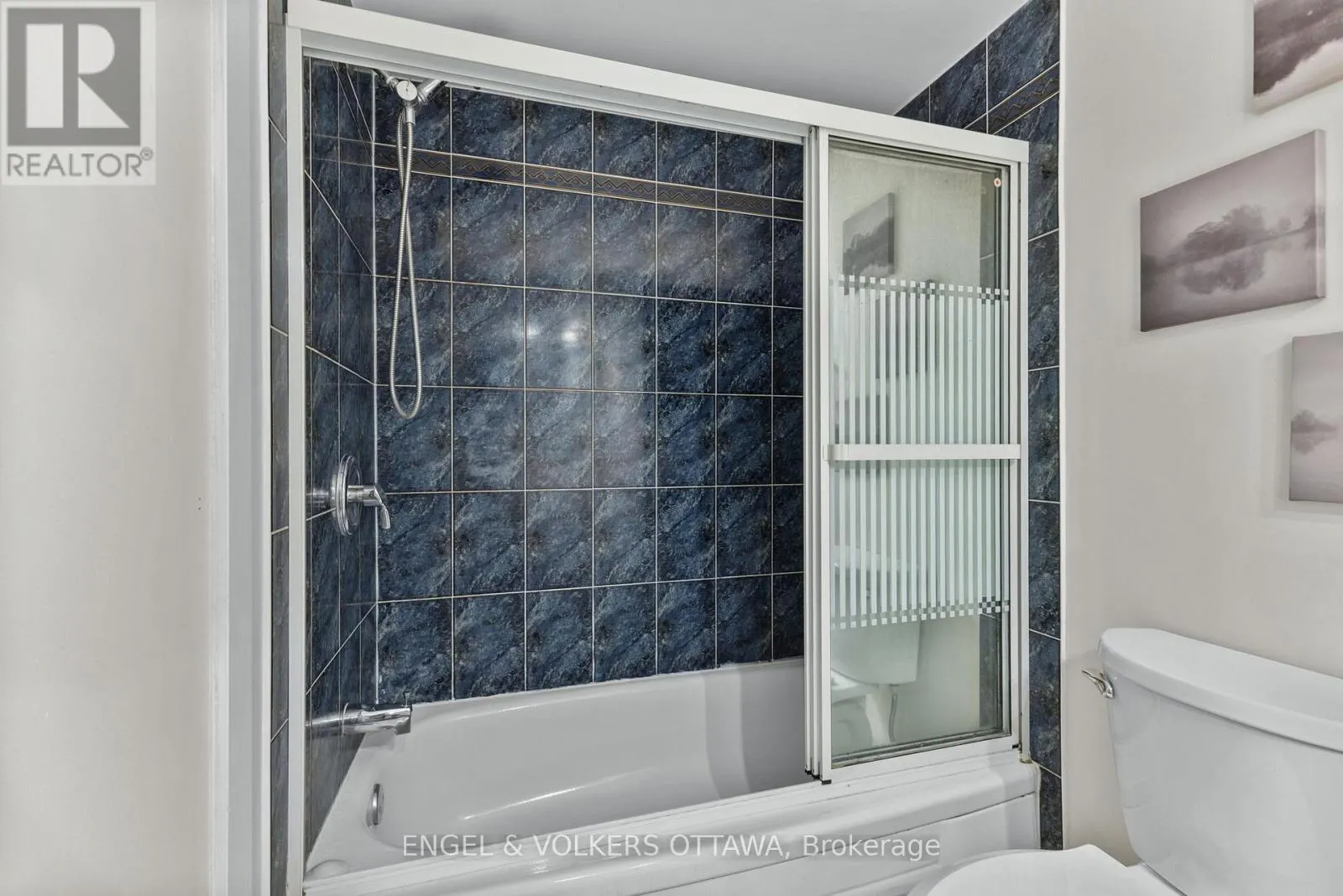 42D BENLEA DRIVE