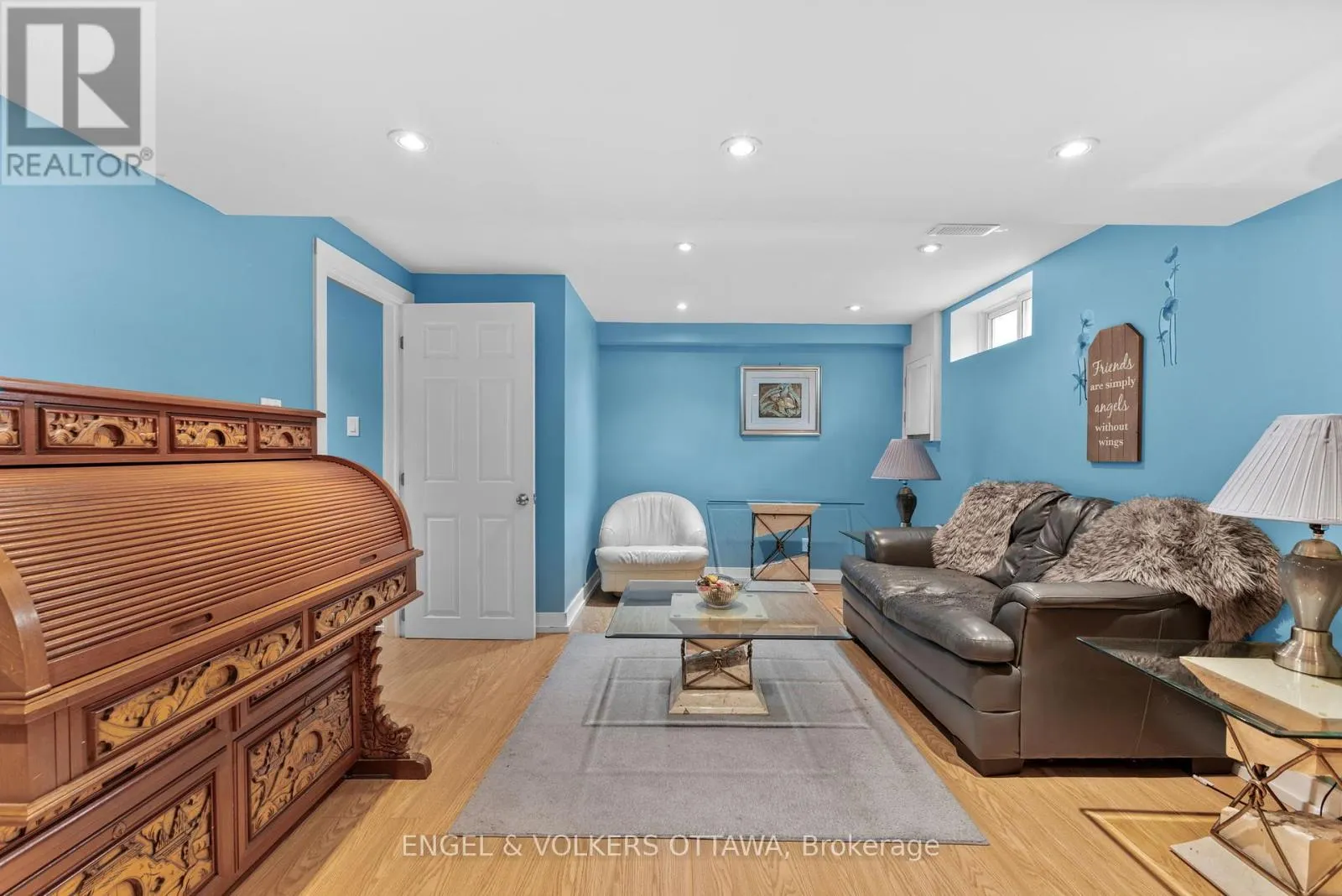 42D BENLEA DRIVE