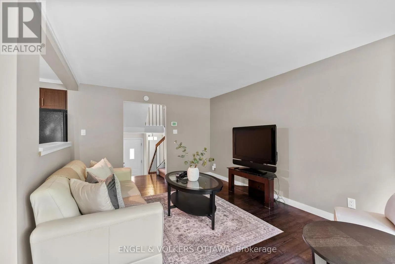 42D BENLEA DRIVE