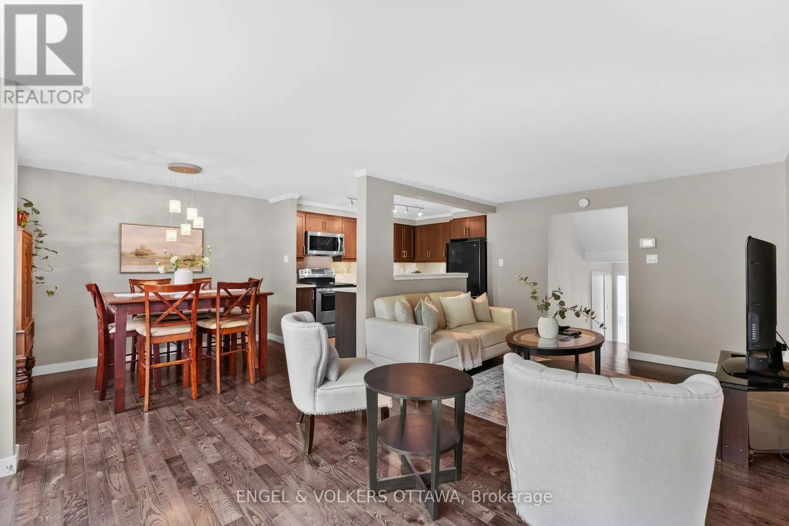 42D BENLEA DRIVE