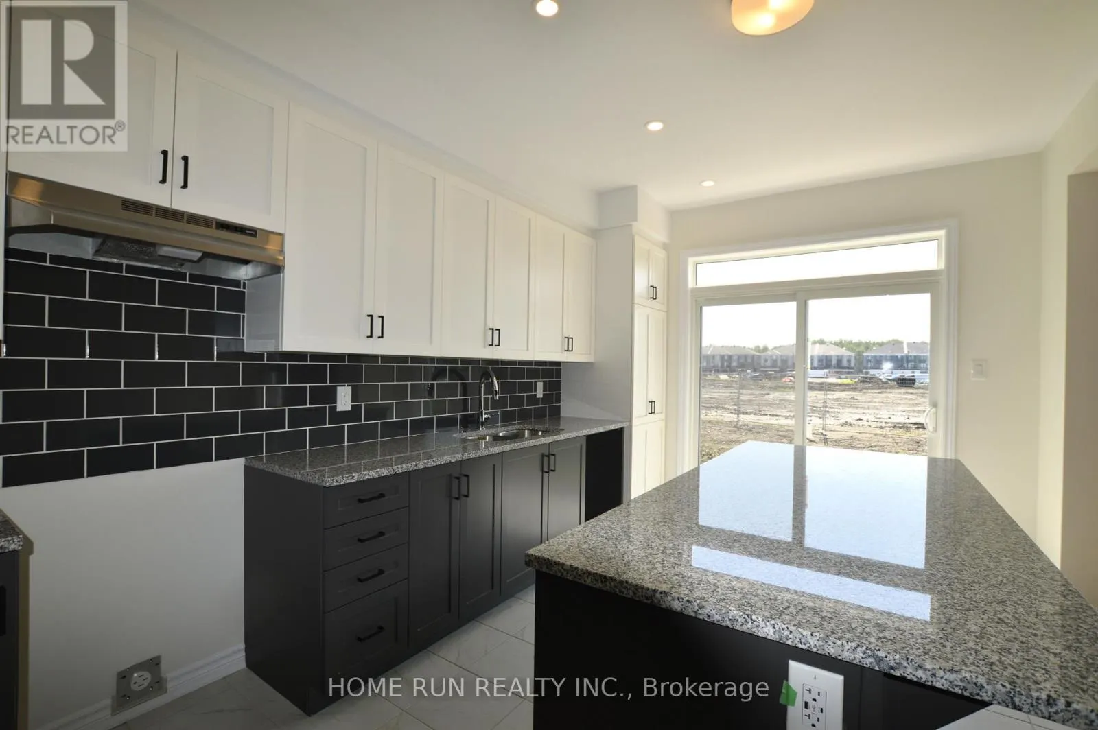 286 TURNBUCKLE CRESCENT