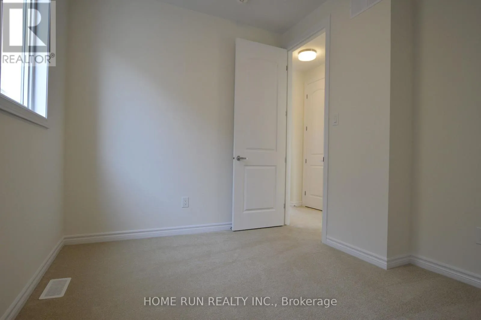 286 TURNBUCKLE CRESCENT