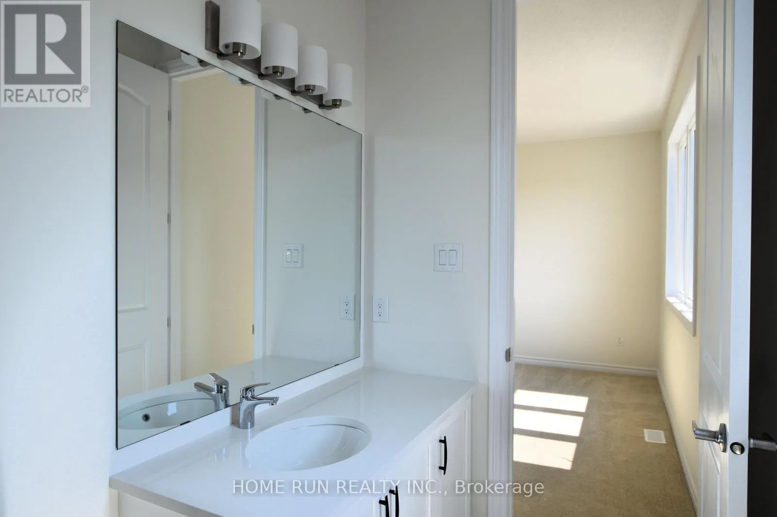 286 TURNBUCKLE CRESCENT