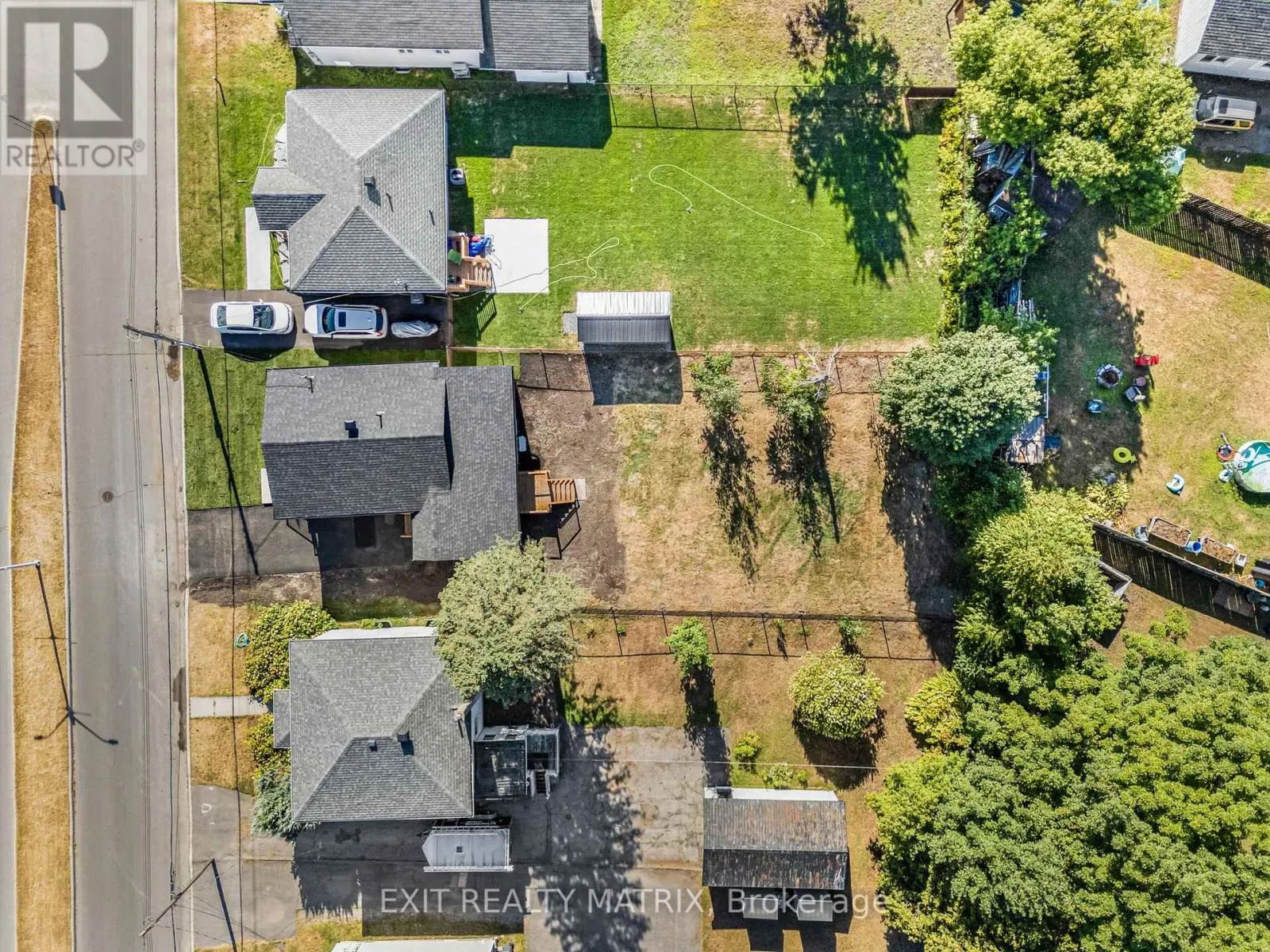 537 HIGGINSON STREET