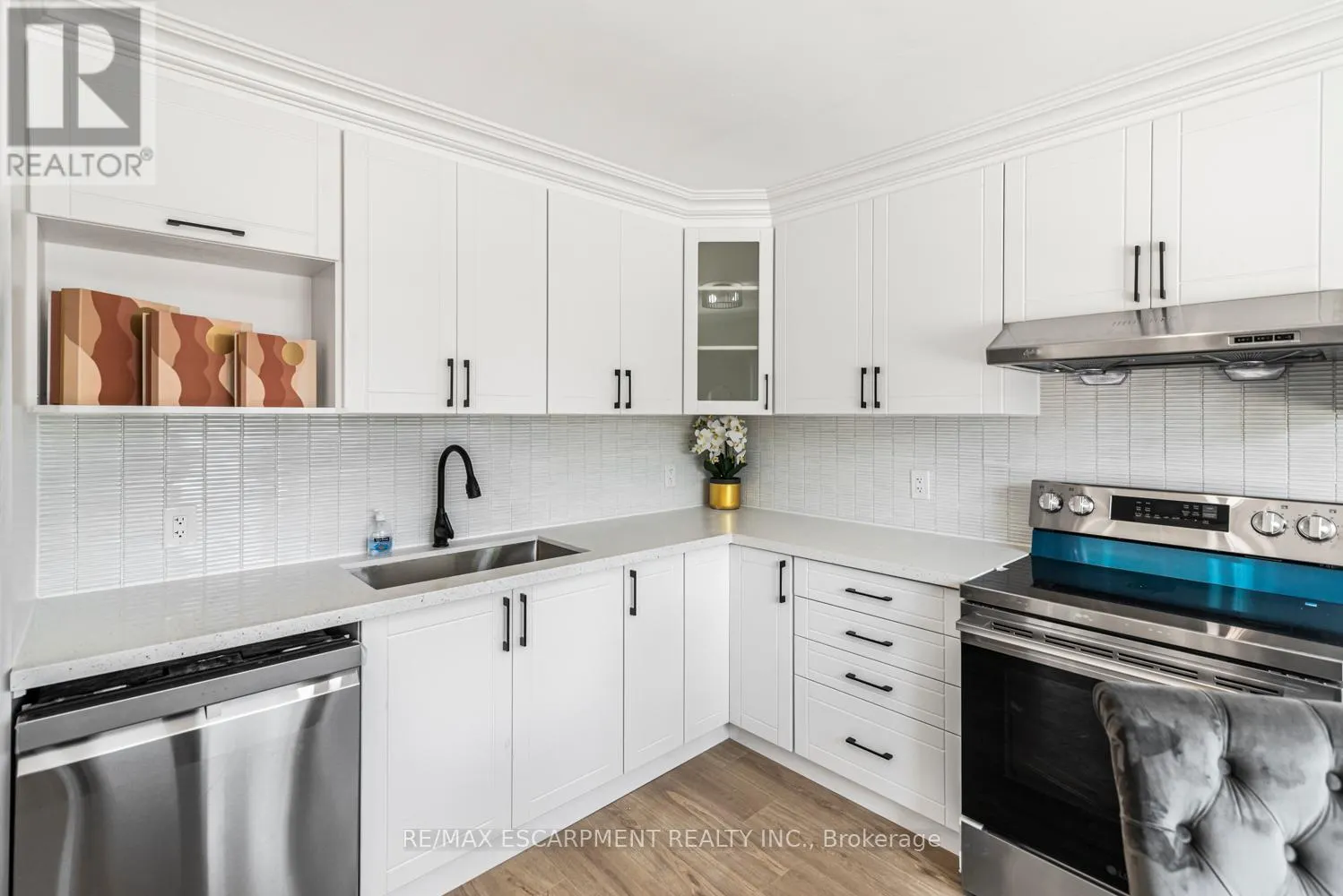 237 ADAIR AVENUE