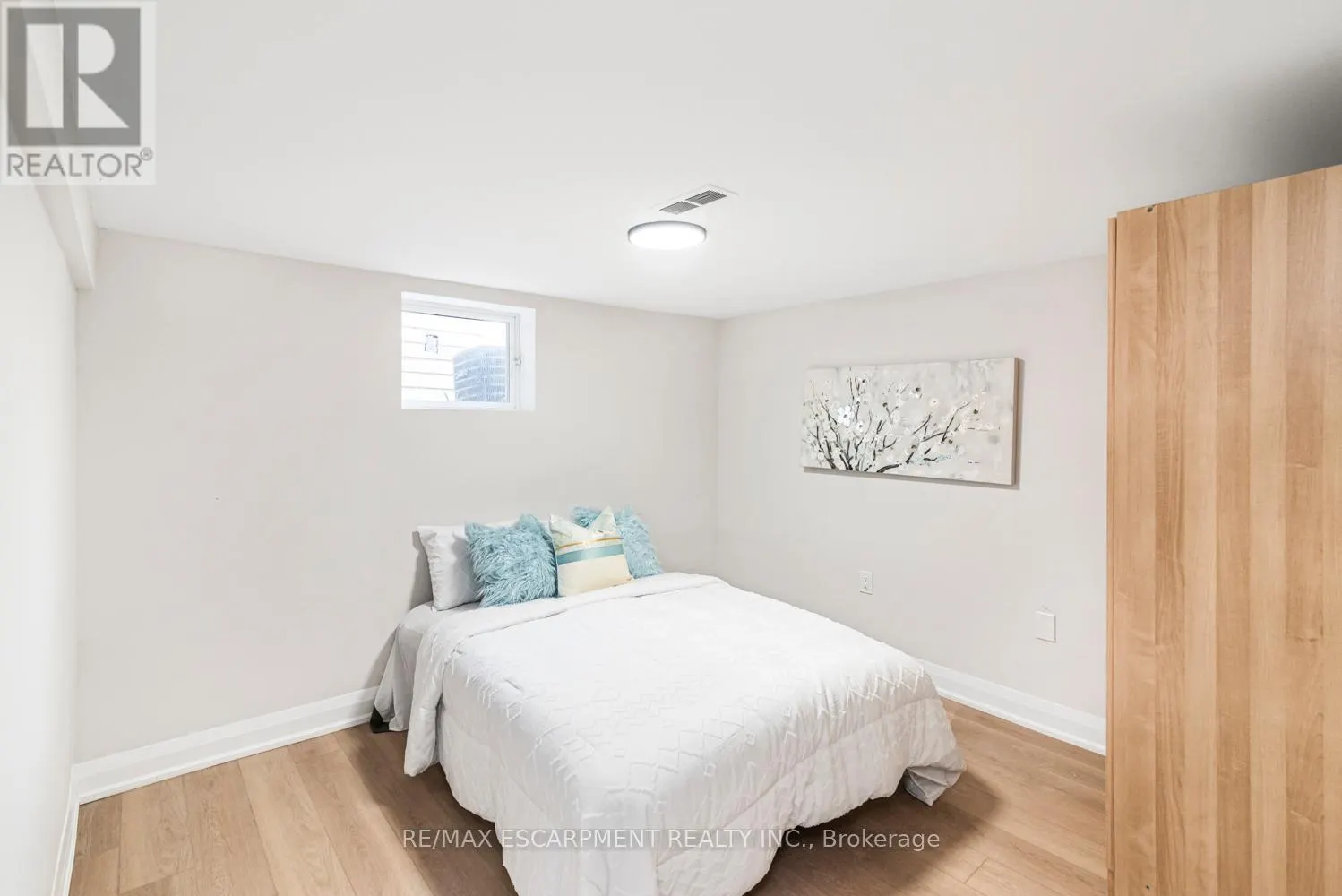 237 ADAIR AVENUE