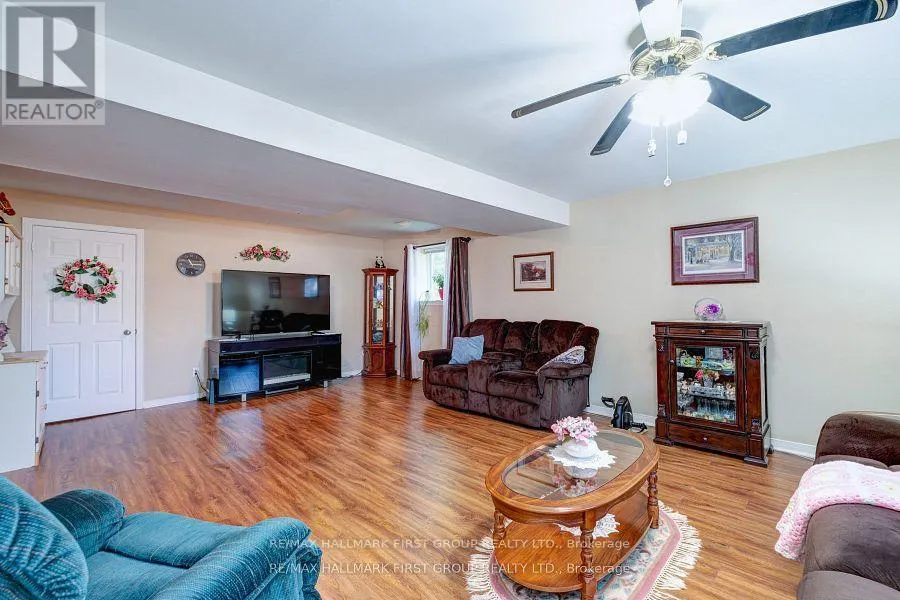 15 CATHERINE CRESCENT