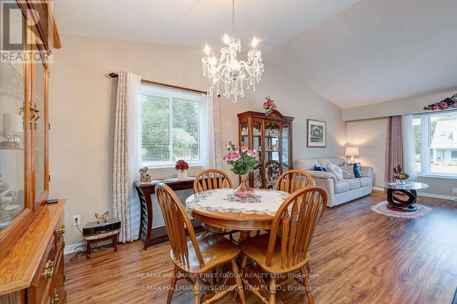 15 CATHERINE CRESCENT