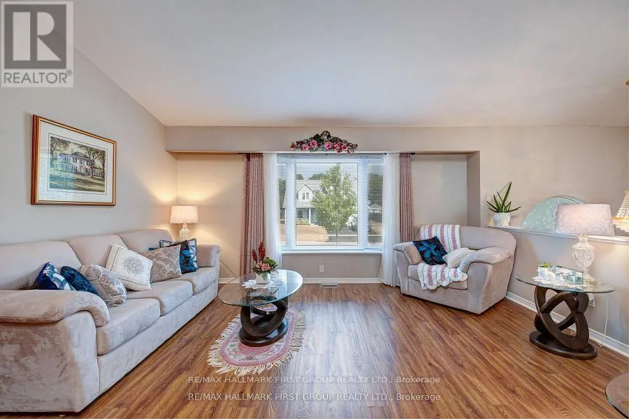 15 CATHERINE CRESCENT