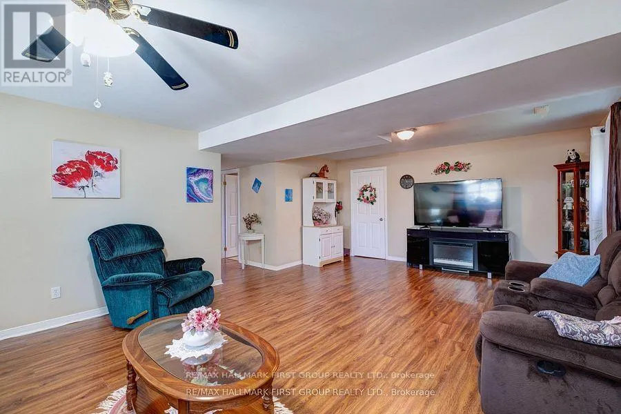 15 CATHERINE CRESCENT