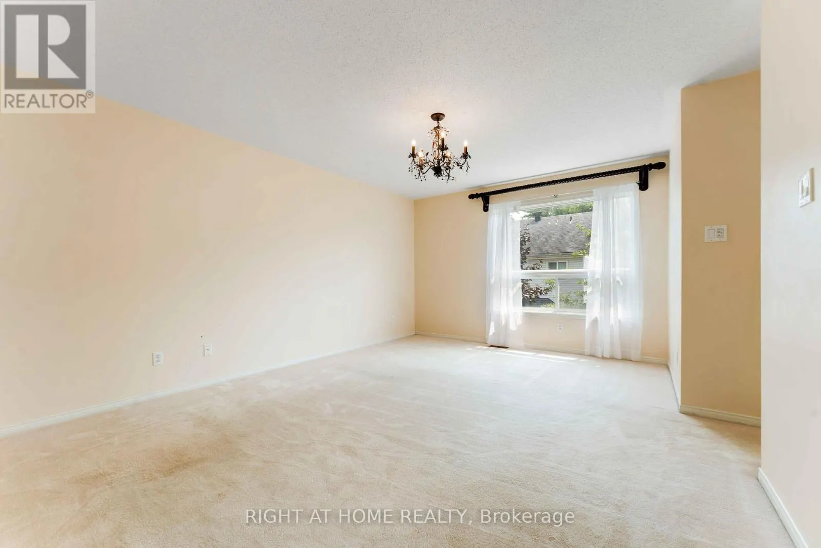 373 STONEWAY DRIVE