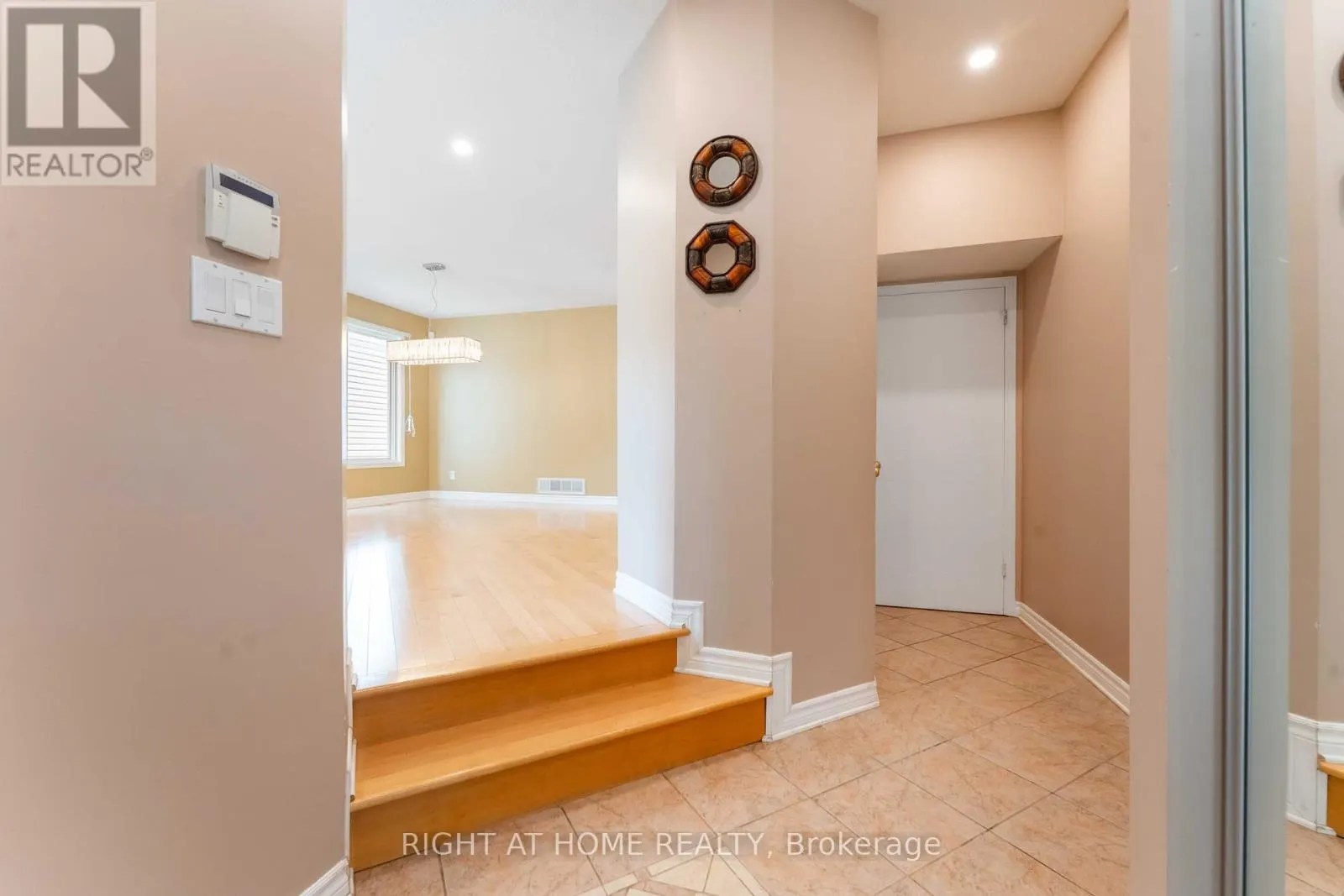 373 STONEWAY DRIVE